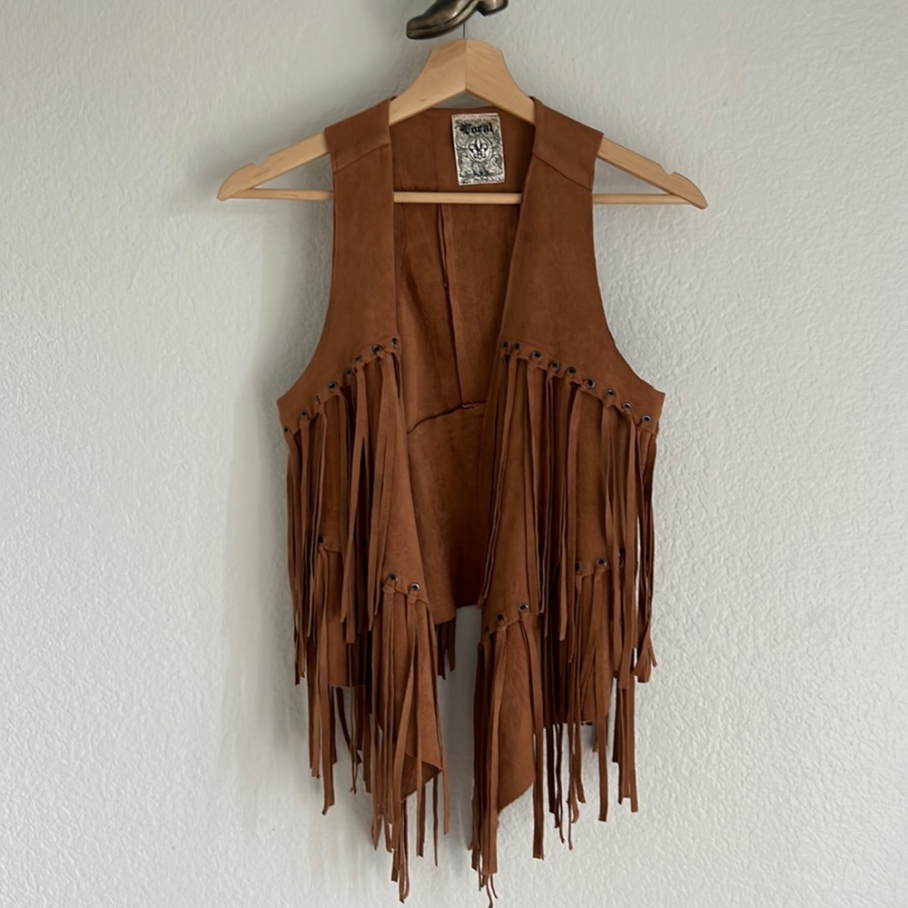 VOCAL Faux suede fringe vest